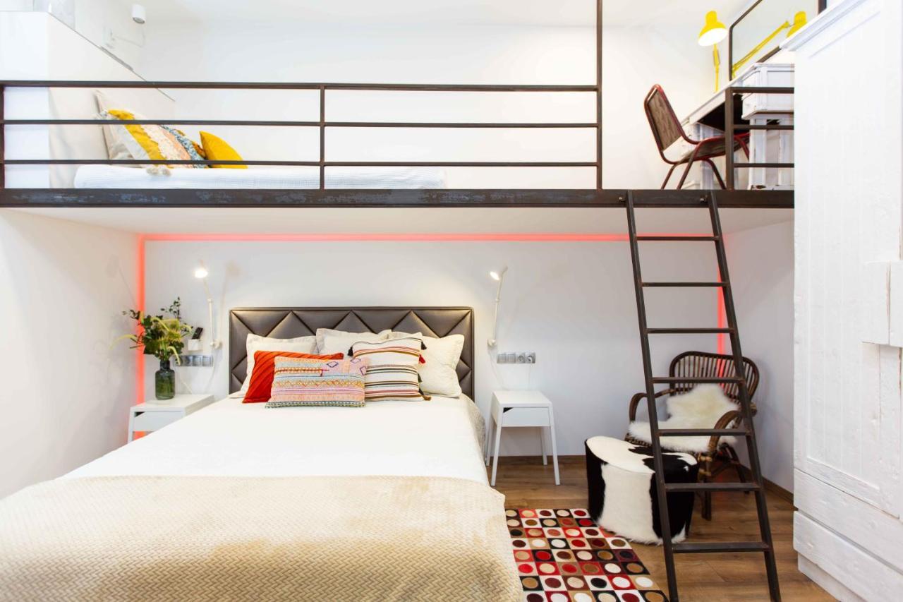 Premium Rooms By Hi5 - Style At The Comedy Theater Budapest Eksteriør billede