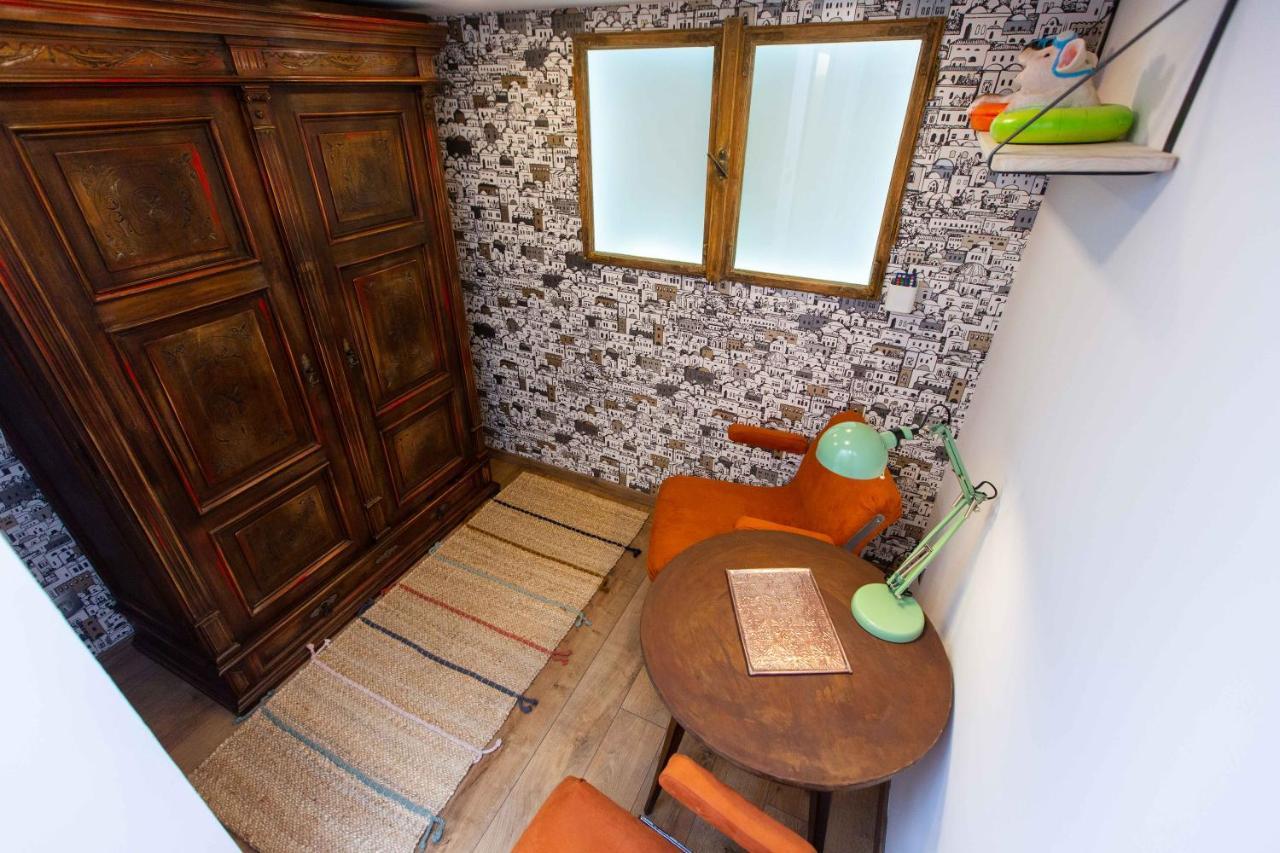 Premium Rooms By Hi5 - Style At The Comedy Theater Budapest Eksteriør billede