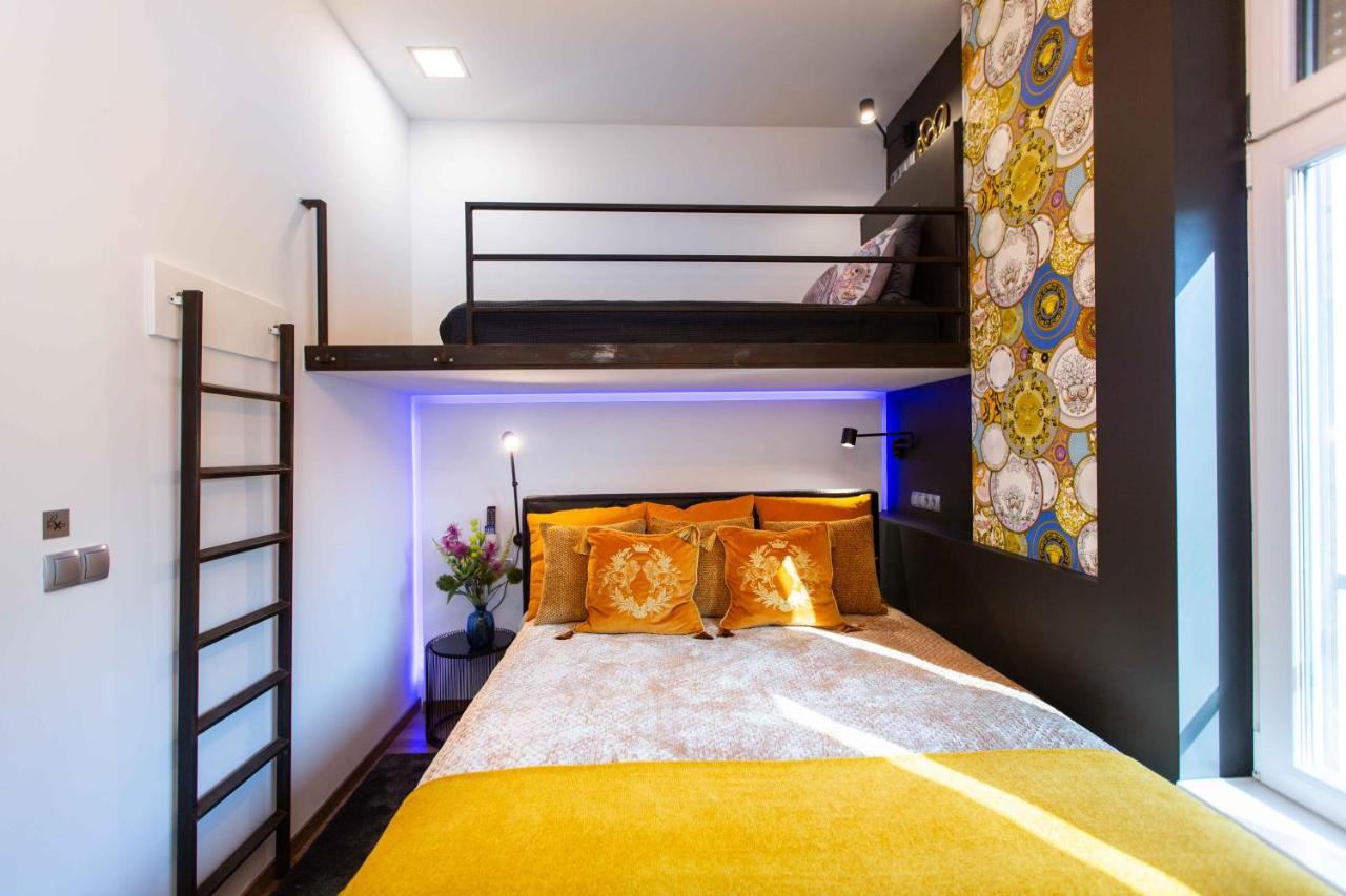 Premium Rooms By Hi5 - Style At The Comedy Theater Budapest Eksteriør billede