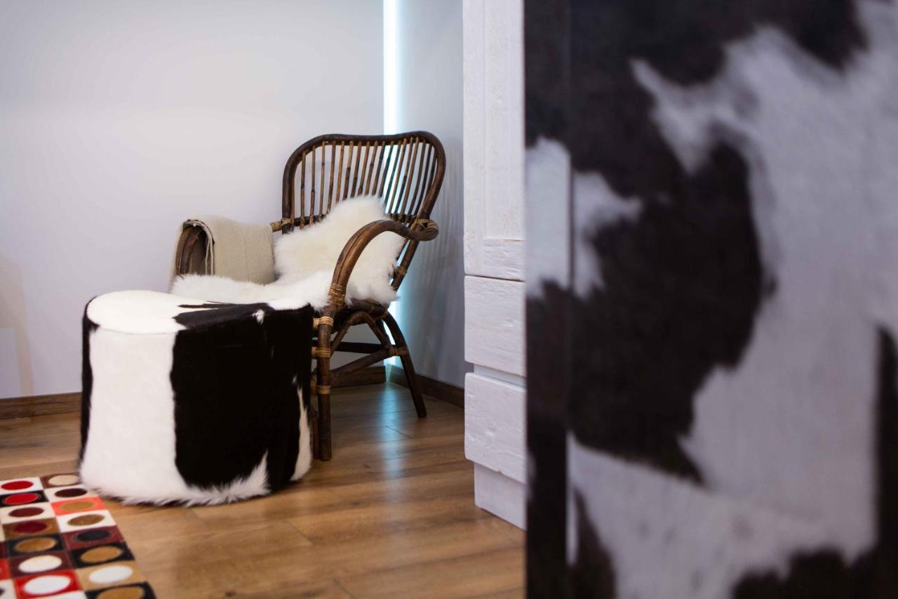 Premium Rooms By Hi5 - Style At The Comedy Theater Budapest Eksteriør billede