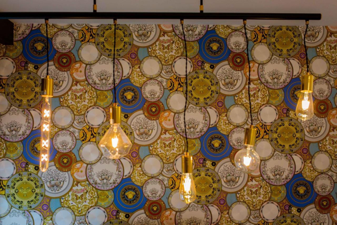 Premium Rooms By Hi5 - Style At The Comedy Theater Budapest Eksteriør billede