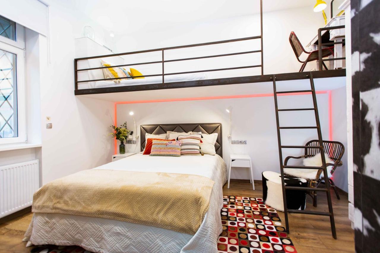 Premium Rooms By Hi5 - Style At The Comedy Theater Budapest Eksteriør billede