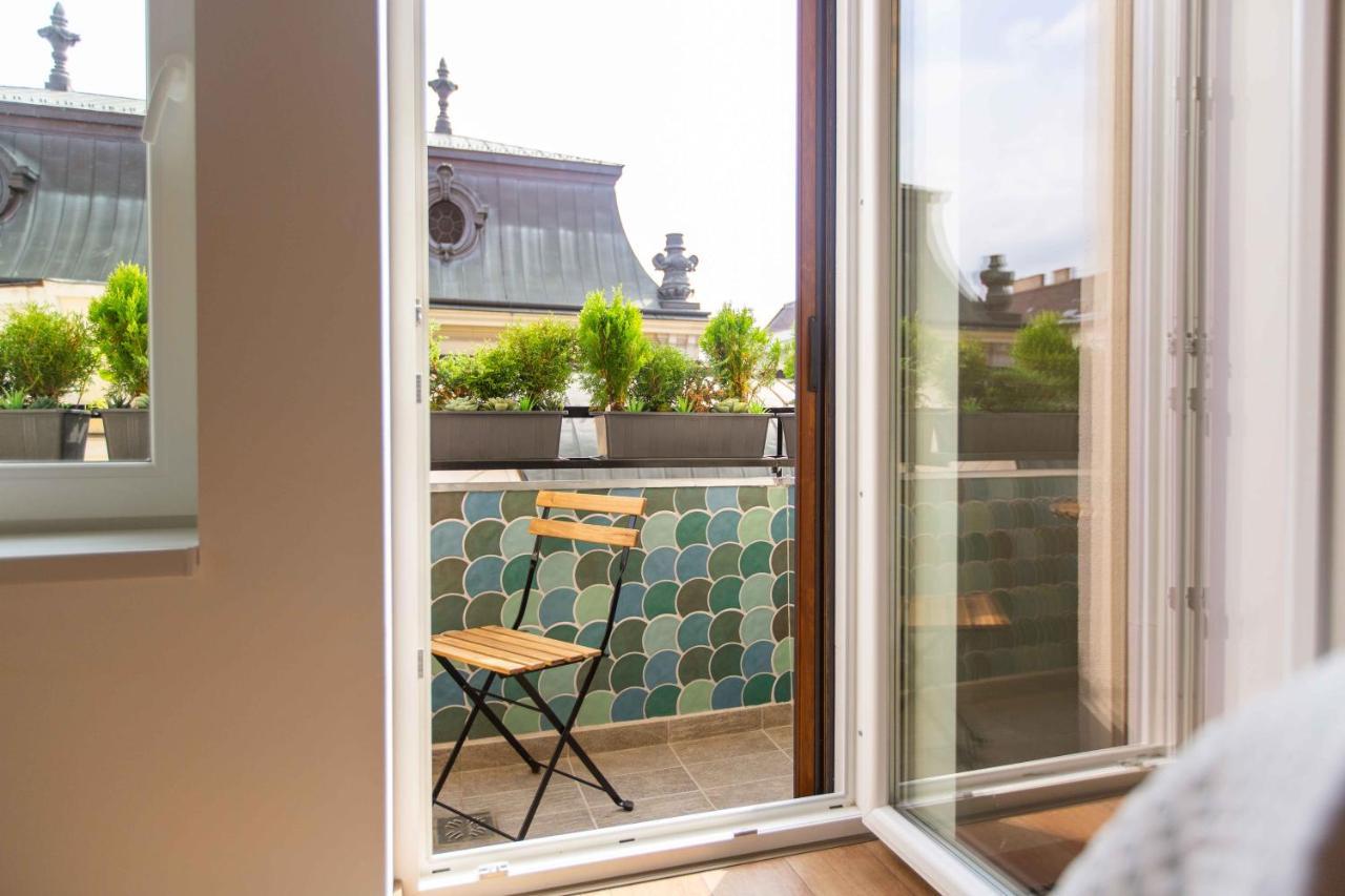 Premium Rooms By Hi5 - Style At The Comedy Theater Budapest Eksteriør billede