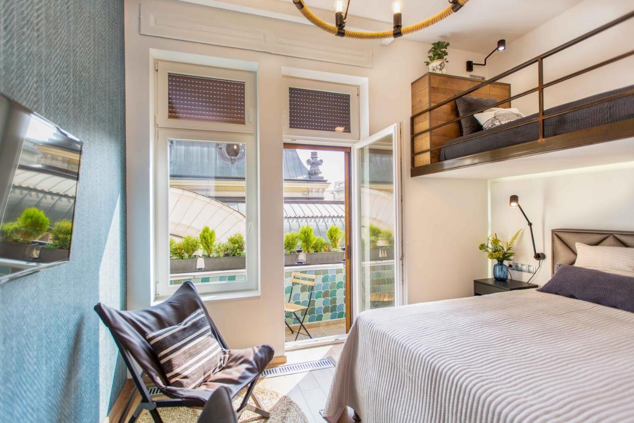 Premium Rooms By Hi5 - Style At The Comedy Theater Budapest Eksteriør billede