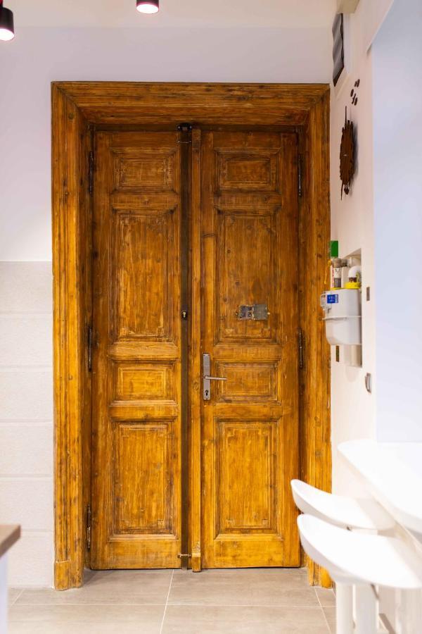 Premium Rooms By Hi5 - Style At The Comedy Theater Budapest Eksteriør billede